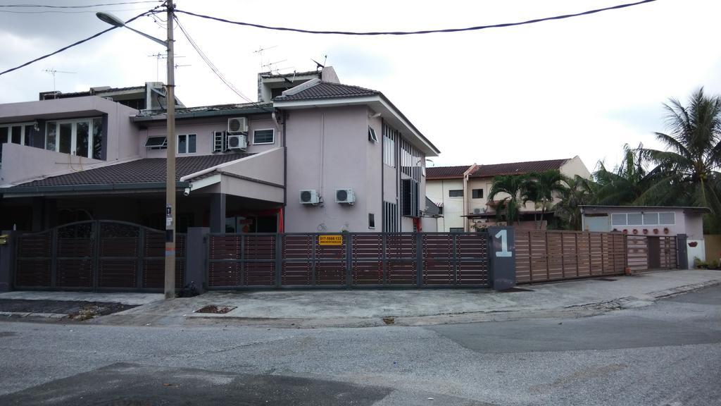 Bercham Vacation House Ипох Экстерьер фото